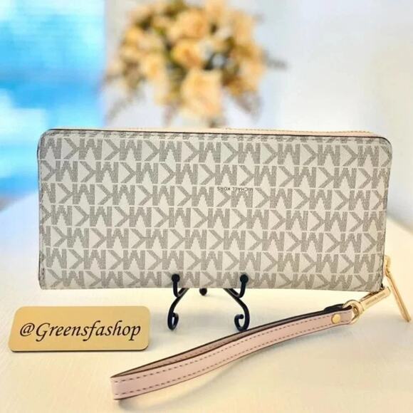 Copied - Michael kors large continental wallet vanilla - Picture 2 of 5